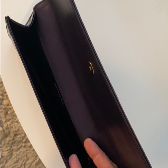 Authentic w dustbag Gucci monogram clutch - Picture 9 of 9